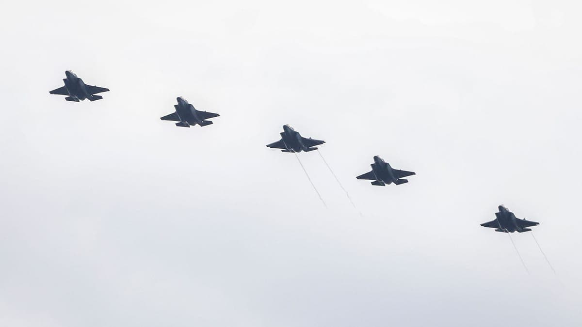 U.S. launches new strikes in Iran as fighting spreads across the Gulf region